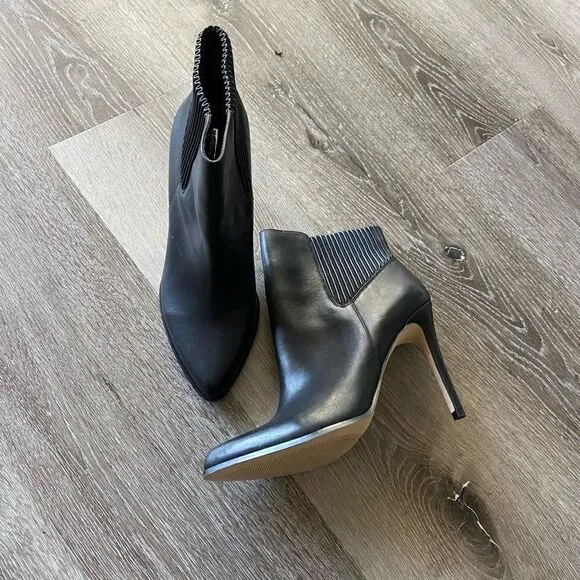 BCBGeneration ankle pointy toe boots genuine leather 10
