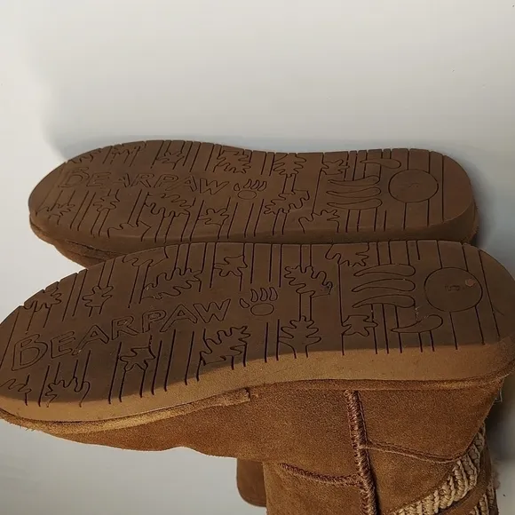 Bearpaw Boshie Hickory Youth Size 5