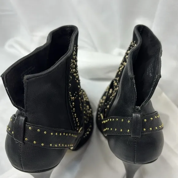 BEBE Chelsea Black belted REAL Suede Leather Studded Boots Heels size 8