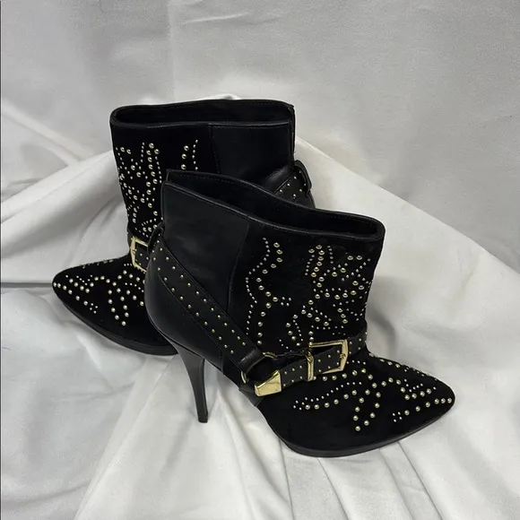 BEBE Chelsea Black belted REAL Suede Leather Studded Boots Heels size 8