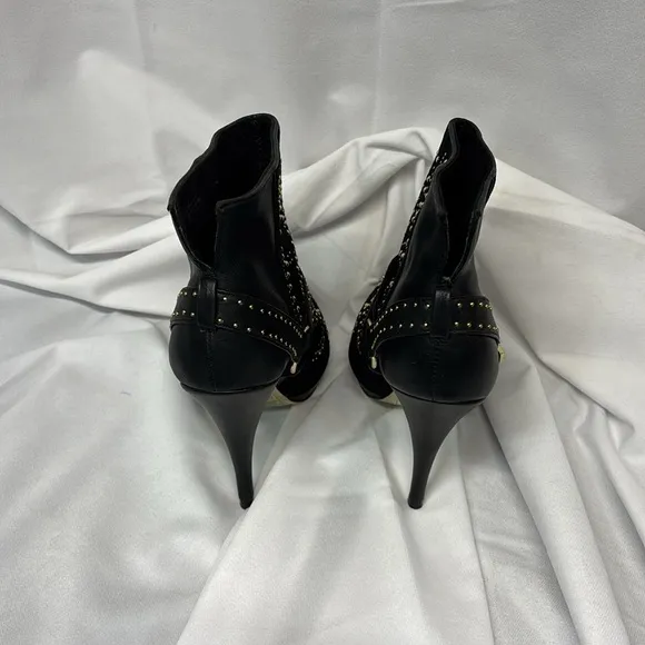 BEBE Chelsea Black belted REAL Suede Leather Studded Boots Heels size 8