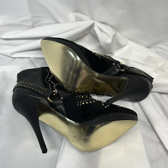 BEBE Chelsea Black belted REAL Suede Leather Studded Boots Heels size 8