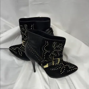 BEBE Chelsea Black belted REAL Suede Leather Studded Boots Heels size 8