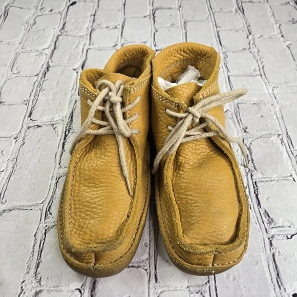 BedStu tan yellow pebbled leather moccasin chukka ankle boots