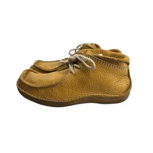 BedStu tan yellow pebbled leather moccasin chukka ankle boots
