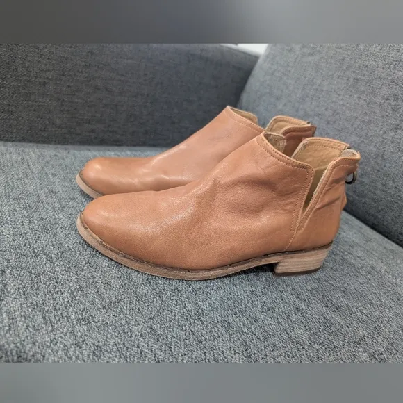Beek Falcon Leather Ankle Bootie