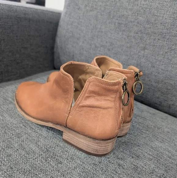 Beek Falcon Leather Ankle Bootie