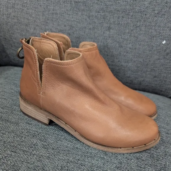 Beek Falcon Leather Ankle Bootie