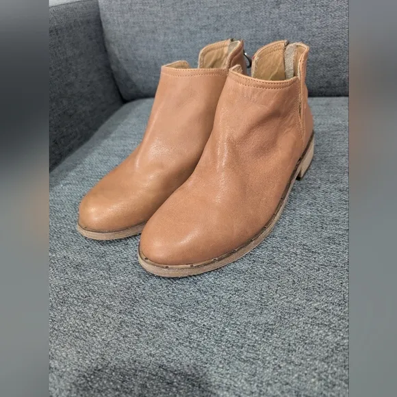 Beek Falcon Leather Ankle Bootie