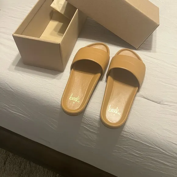 Beek Gallito Leather Slide Sandals