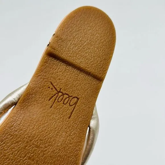 Beel gold flip flops sandals
