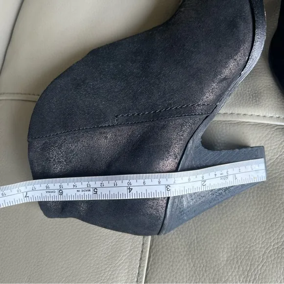 Belle  By Siegerson Morrison Lamar Pull On Ankle Boots Sz 7.5 B Metallic Black