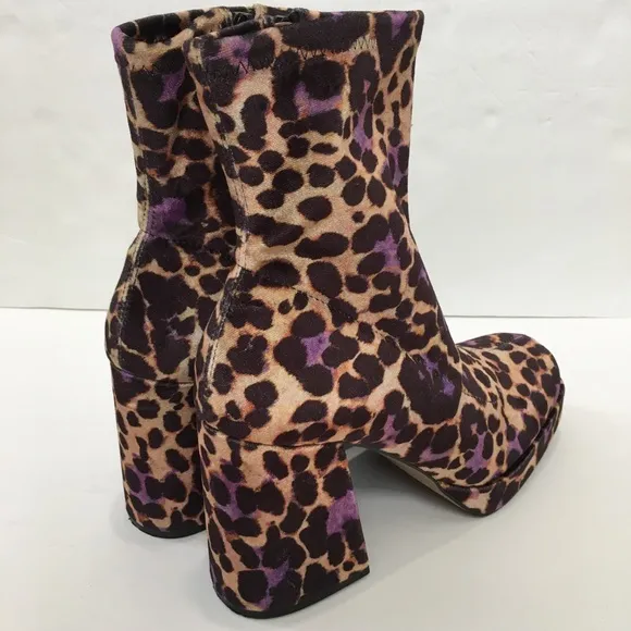 Betsey Johnson Matcha Tan Leopard Velvet Sock Ankle Zip up Block Heel Bootie 9.5