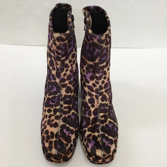 Betsey Johnson Matcha Tan Leopard Velvet Sock Ankle Zip up Block Heel Bootie 9.5