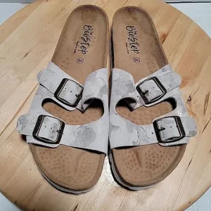 BioStep Made in Spain Two Bands Flat Leather Slides White Tan Camouflage Sz 8.5