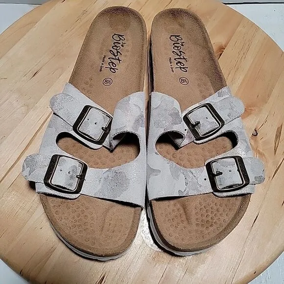 BioStep Made in Spain Two Bands Flat Leather Slides White Tan Camouflage Sz 8.5
