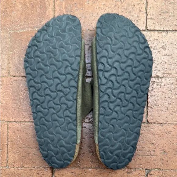 Birkenstock Arizona Sandals in Thyme Suede