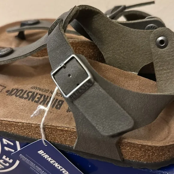 Birkenstock Kairo sandals