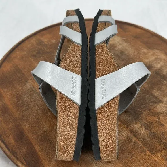 Birkenstock Sandals Wm 7 (38) Metallic Silver Faux Leather Flip Flops Mayari