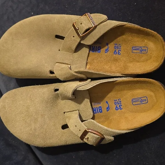 Birkenstock Unisex Boston Soft Footbed Clogs, Color: Taupe, Retail $165.00 US