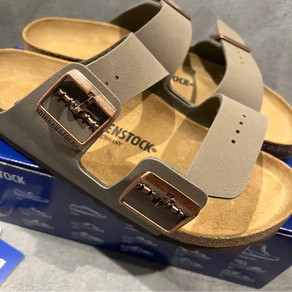 Birkenstock Women’s Arizona Sandals Stone Size 9 US 40 EU Narrow fit
