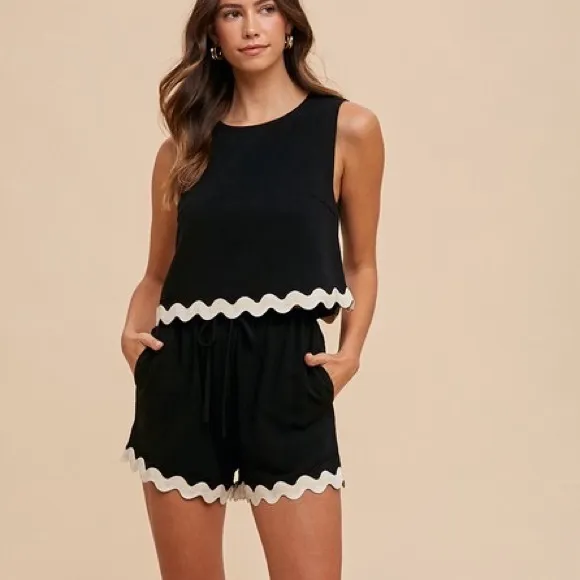Black &amp; White Ric Rac Trim Detailed Top &amp; Shorts Set