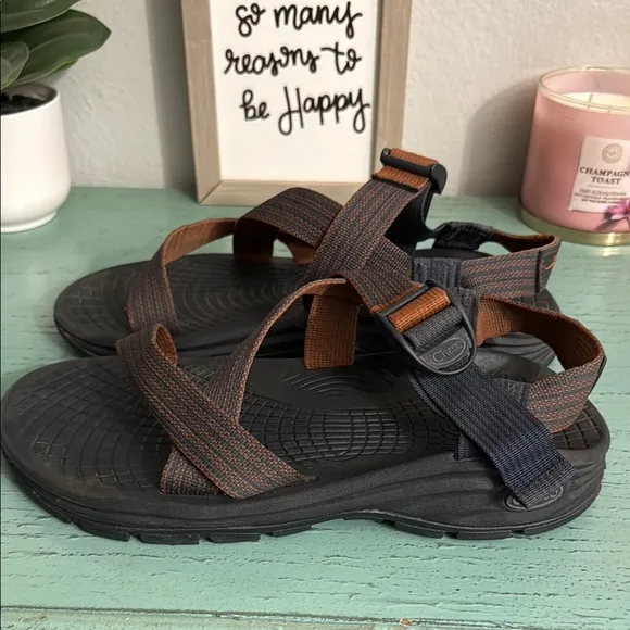 Black and Brown Chaco Sandals SZ M9 Box1