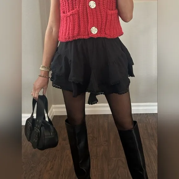 Black Cowgirl Style Lace Trim Ruffled Skirt