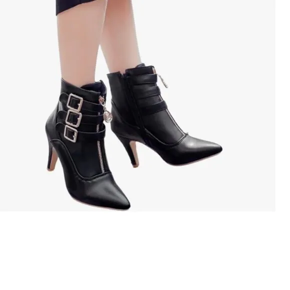 Black High Kitten Heels