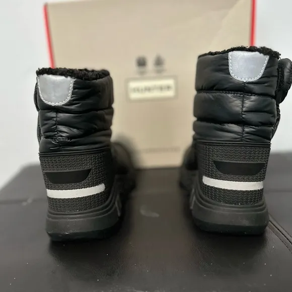 Black Short Hunter Weatherized Boots Kids Size 12