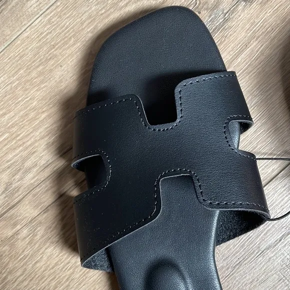 Black Women's Slide Sandals size 8.5 / size 39