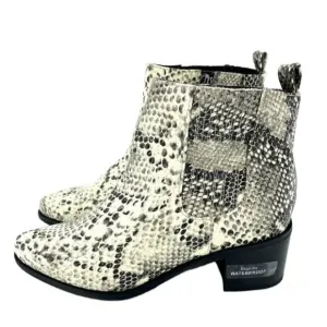 Blondo Elvina Booties Block Heel Snake Print Ankle Boots Shoes SZ 7.5 New
