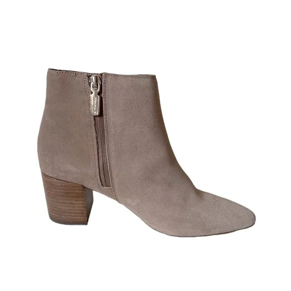 Blondo Tassel Waterproof tan ankle boots color mushroom size 8.5