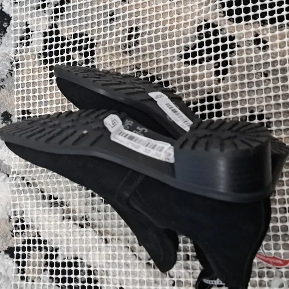 Blondo USA Sandra Waterproof Bootie