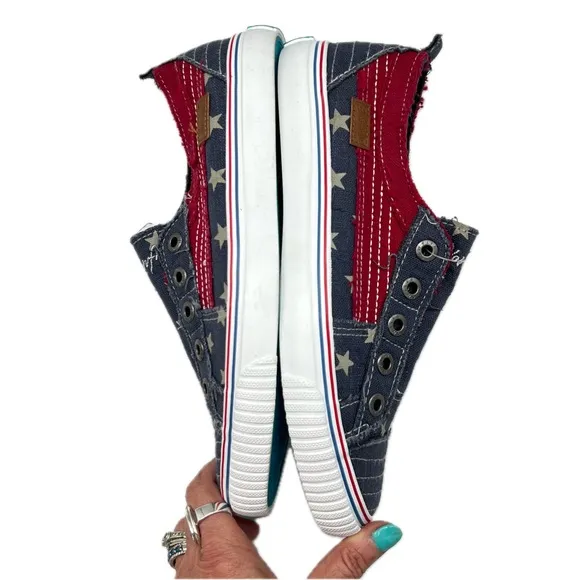 Blowfish Malibu Slip-On Sneakers Red, White, &amp; Blue Stars Distressed Size 9
