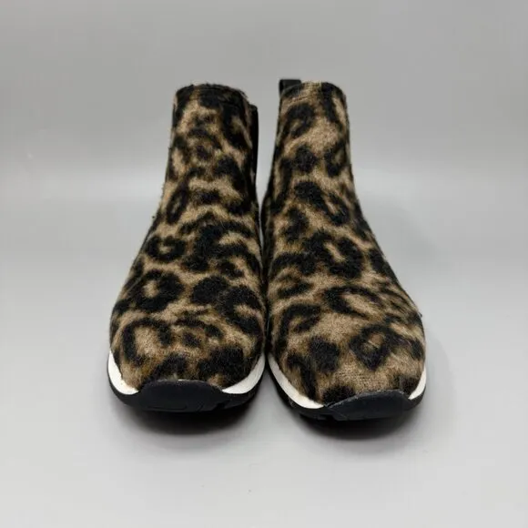 Boc Born Boots Women's 7 Leopard Print Kara Pull On Ankle Chelsea Booties New