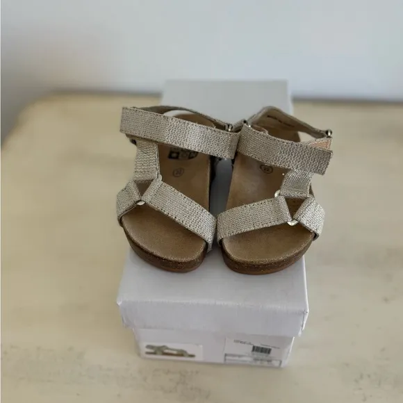 Bonton Gold Girls Sandals