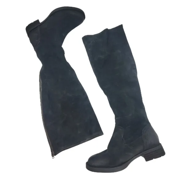 Born Black Cricket Suede Tall Fashion Boots Size 6