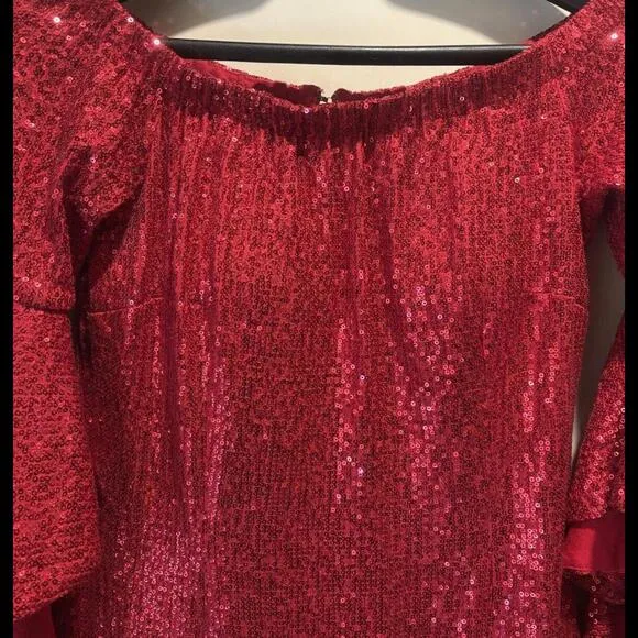 👗🔴Boston Proper Red Sequin Dress Off Shoulder With Bell Sleeves Size 6 Padded
