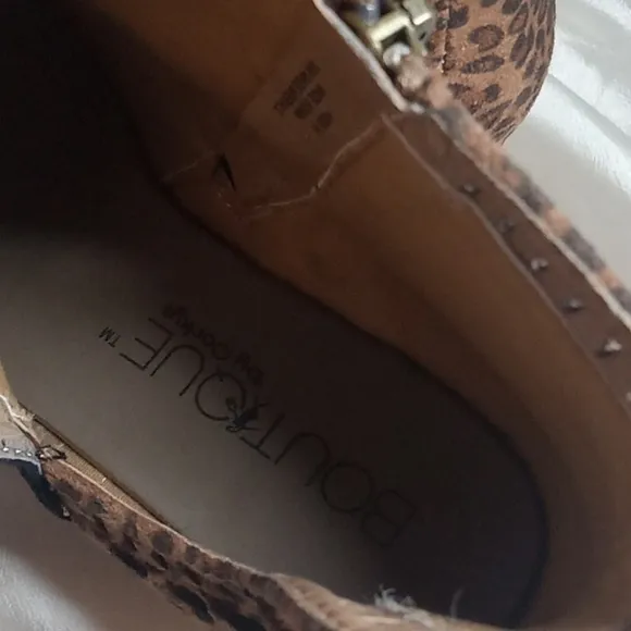 Boutique by Corkys zip up ankle boots cheetah