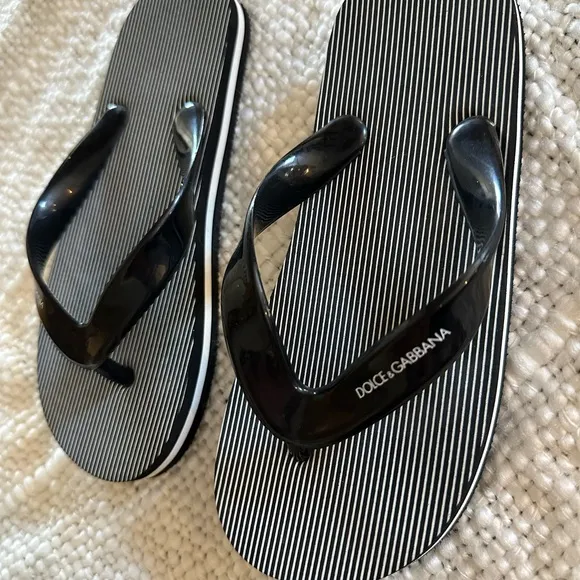 Boys Dolce &amp; Gabbana sandals size 31 (13.5 US)