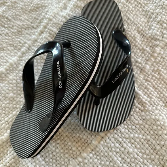 Boys Dolce &amp; Gabbana sandals size 31 (13.5 US)