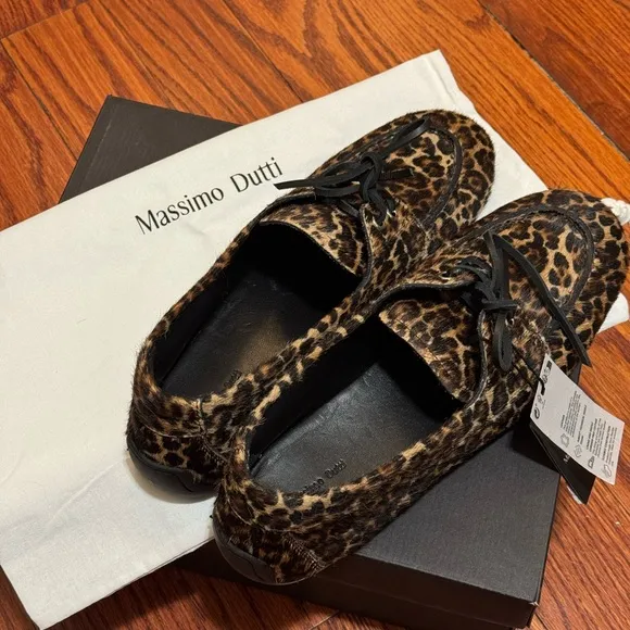 Brand New Massimo Dutti ANIMAL PRINT DECK SHOES / Size 9