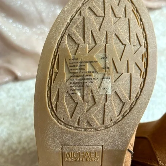 Brand New Michael Kors Ankle Bootie Zip Up Boots Round Toe Tan Gold Tone Accents