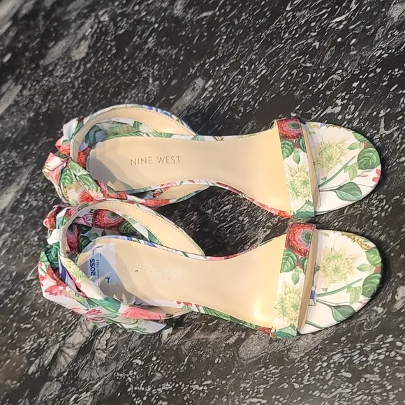 BRAND NEW NINE WEST KOBS ANKLE BOWNOT TIE SANDAL (WOMEN)