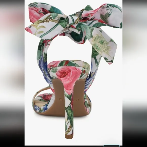 BRAND NEW NINE WEST KOBS ANKLE BOWNOT TIE SANDAL (WOMEN)