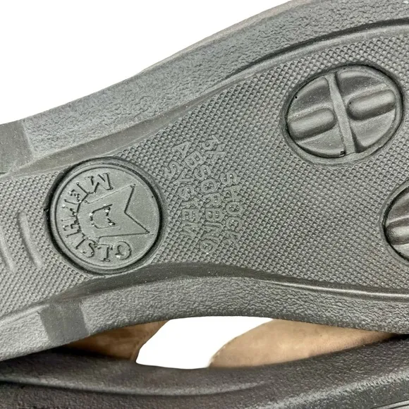 Brown Leather Sandals with Adjustable Straps