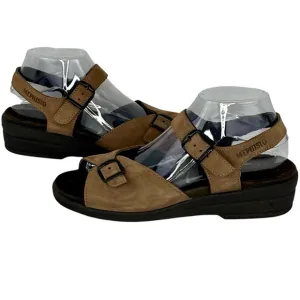 Brown Leather Sandals with Adjustable Straps