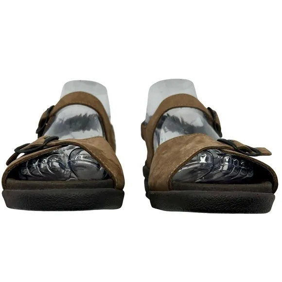 Brown Leather Sandals with Adjustable Straps