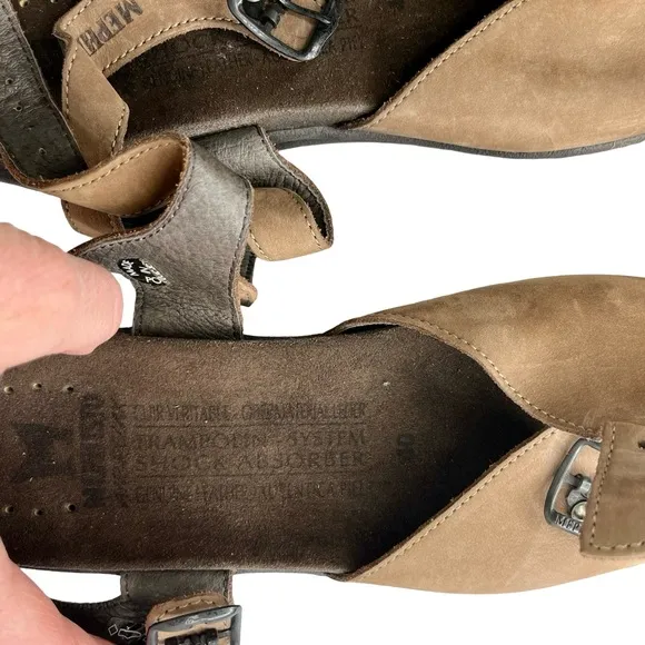 Brown Leather Sandals with Adjustable Straps